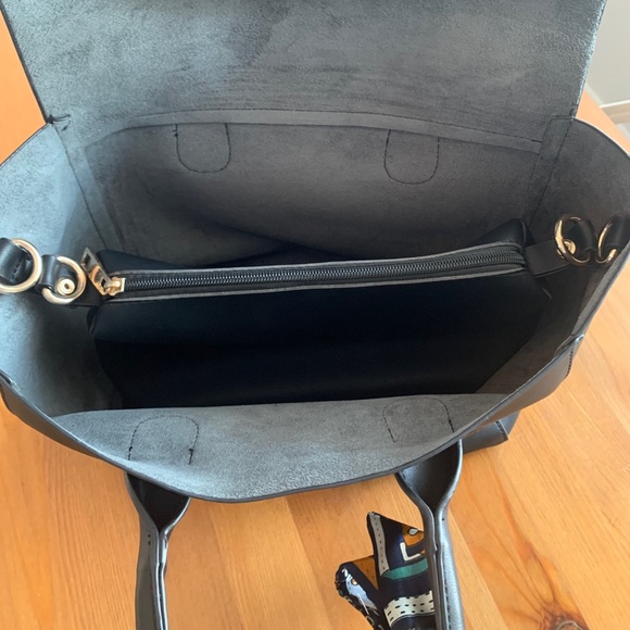 Classic Satchel - Picture 3 of 5